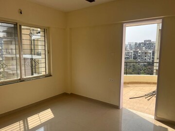 Room in 1 BHK Apartment at Palladium Homes, Dhanori – for Sale