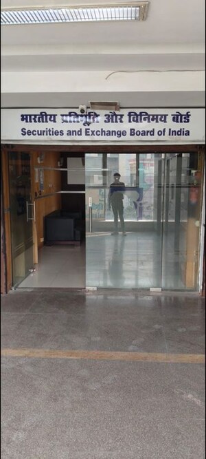 Room in  Office Space in IT/SEZ at Eldeco Corporate Chambers, Gomti Nagar – for Rent