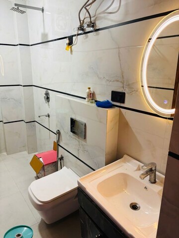 Team Area in 3 BHK Builder Floor at Vasundhara Sector 1 – for Sale