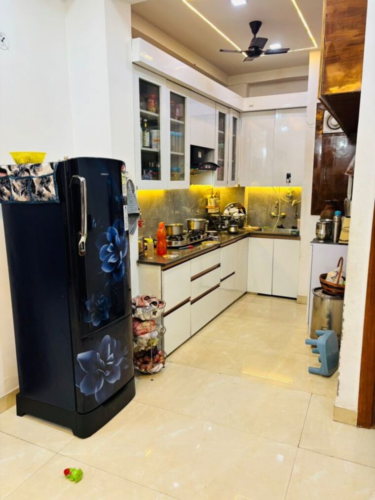  Parking, vasundhara sector 1 3 Bedroom 1550 Sq.Ft. Builder Floor In Vasundhara Sector 1 Ghaziabad 9885163