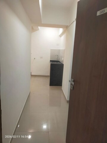 Room in 2 BHK Apartment at Khar West – for Sale