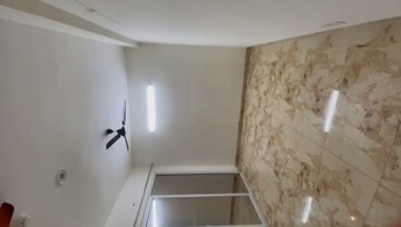 Room in 2 BHK Apartment at Landcraft Golf Links, Pandav Nagar – for Sale