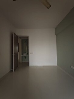 2 BHK Apartment For Sale in K Raheja Heights