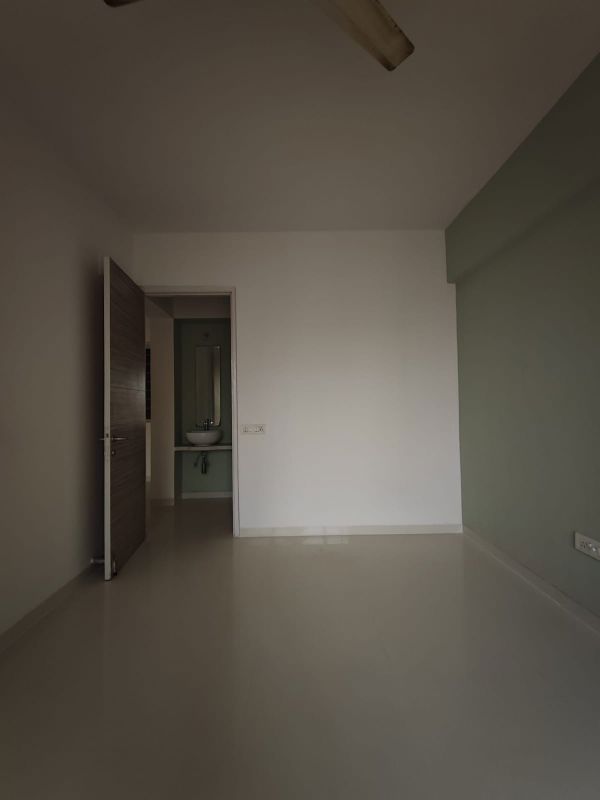 2 BHK Apartment For Sale in K Raheja Heights