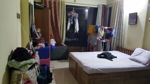 Master Bedroom in 2 BHK Apartment at Shwetambara CHS, Kandivali West – for Rent