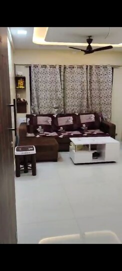 2 BHK Apartment For Rent in Shwetambara CHS