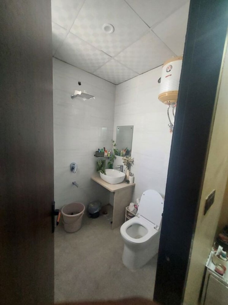 Bathroom, sector 15 ii 3 Bedroom 1800 Sq.Ft. Builder Floor In Sector 15 ii Gurgaon 9996706