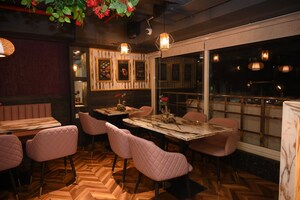 Living Room in  Shop at Baner – for Rent