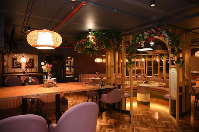 Living Room, baner Commercial Shop 3900 Sq.Ft. In Baner Pune 9996683