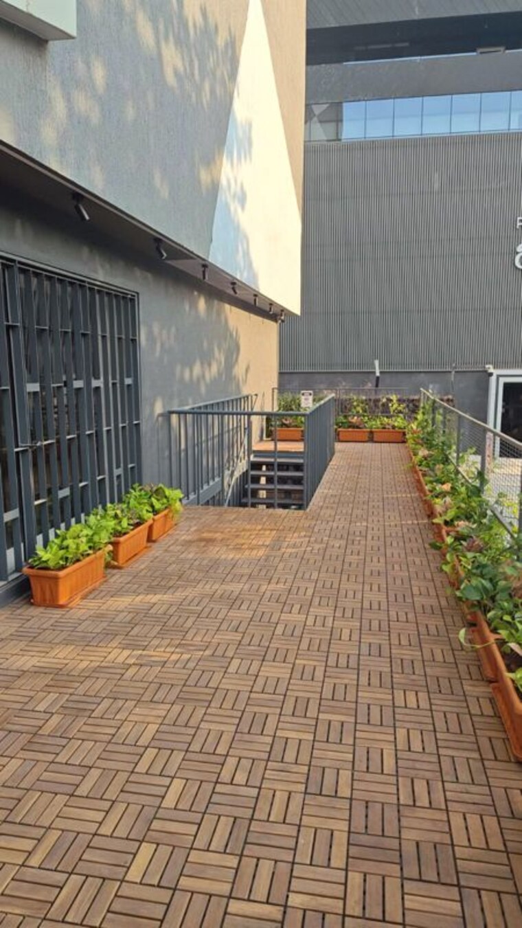 Balcony, baner Commercial Shop 3900 Sq.Ft. In Baner Pune 9996683