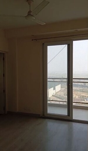 Room in 3 BHK Apartment at Emaar Gurgaon Greens, Sector 102 – for Rent