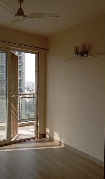 Room in 3 BHK Apartment at Emaar Gurgaon Greens, Sector 102 – for Rent
