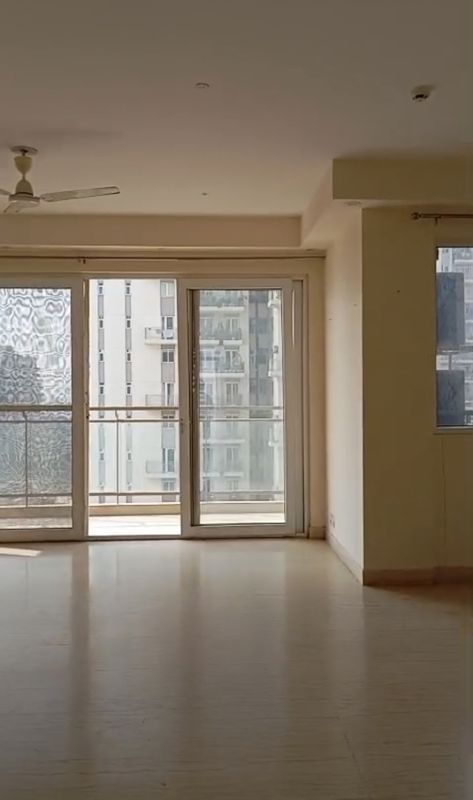 3 BHK + Servant Room Apartment For Rent in Emaar Gurgaon Greens
