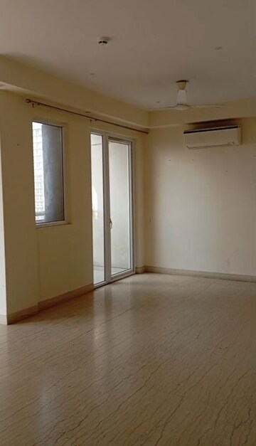 Room in 3 BHK Apartment at Emaar Gurgaon Greens, Sector 102 – for Rent