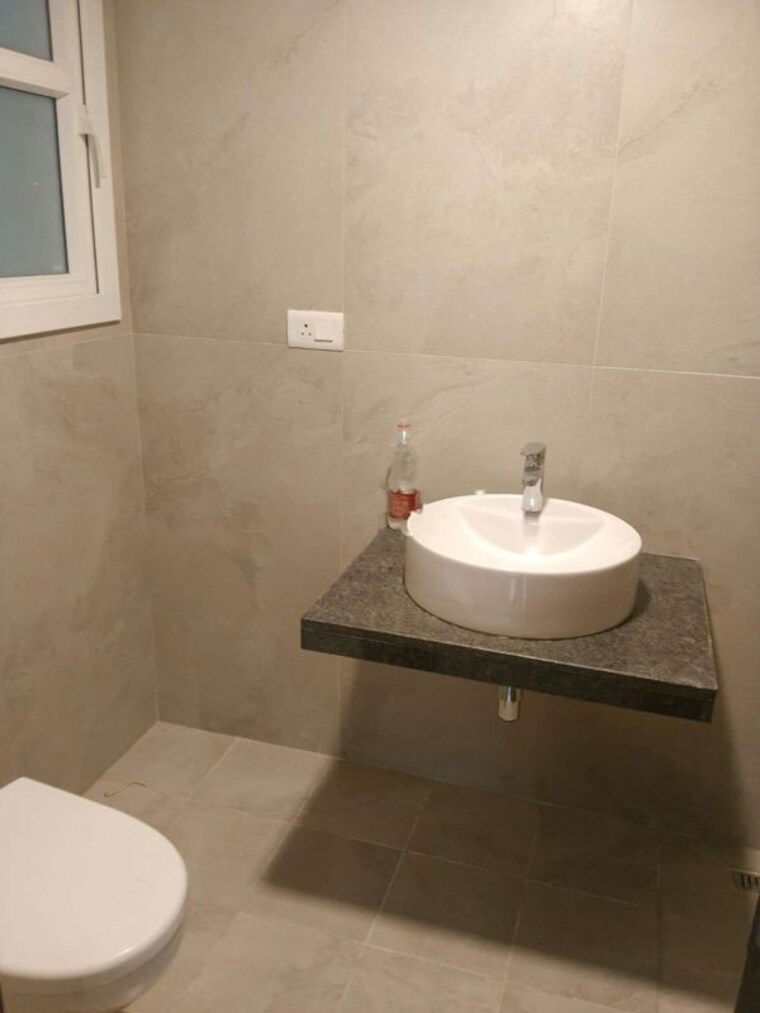 Bathroom, prestige-beverly-hills 3 Bedroom 2655 Sq.Ft. Apartment In Kokapet Hyderabad 9996734