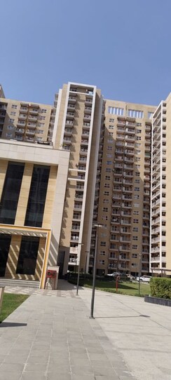 3 BHK + Servant Room Apartment For Sale in Rishita Manhattan