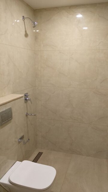 Bathroom in 3 BHK Apartment at Hero Homes Palatial, Sector 104 – for Sale