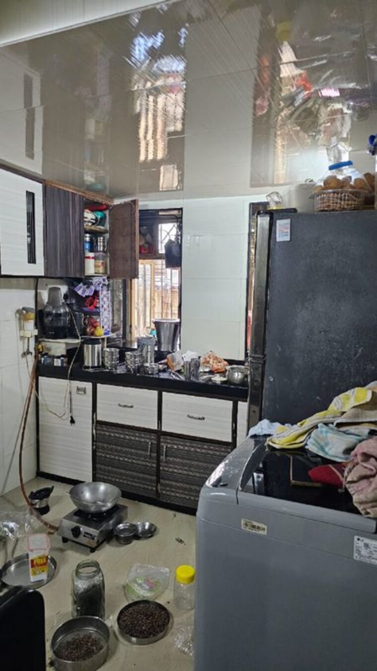 Kitchen, khar west 2 Bedroom 700 Sq.Ft. Apartment In Khar West Mumbai 9997007