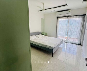 Room in 4 BHK Apartment at Prestige High Fields, Gachibowli – for Rent