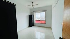 2 BHK + Pooja Room Apartment For Sale in Godrej Elaris