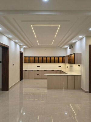 Building Lobby in 6 BHK Villa at Gomti Nagar – for Sale