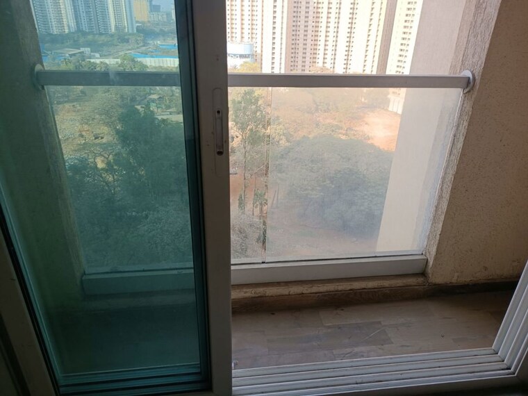 Room, dosti-west-county 1.5 Bedroom 545 Sq.Ft. Apartment In Balkum Pada Thane 9995848