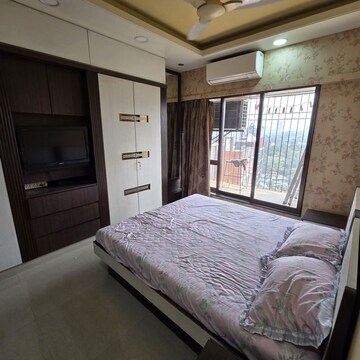 Bedroom in 2 BHK Apartment at Sheth Heights, Chembur – for Rent