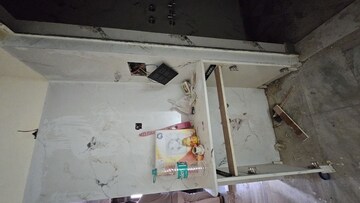 Furnished Amenities in 1 BHK Apartment at Dilshad Colony – for Rent