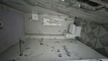 Attached Bathroom in 1 BHK Apartment at Dilshad Colony – for Rent