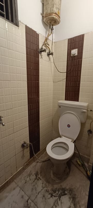 Bathroom in 2 BHK Builder Floor at Rohini Sector 3 – for Rent