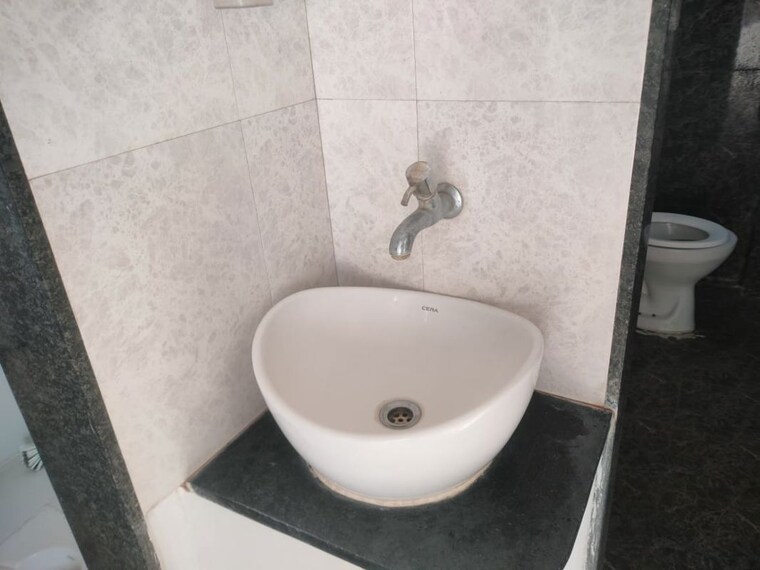 Bathroom, shriram-sai-shanti-park 1 Bedroom 635 Sq.Ft. Apartment In Lohgaon Pune 9997432