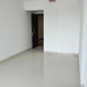 Room in 2 BHK Apartment at Sunteck City Avenue 4, Somani Gram – for Rent