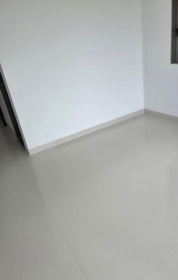 Room in 2 BHK Apartment at Sunteck City Avenue 4, Somani Gram – for Rent