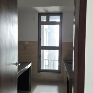 Room in 2 BHK Apartment at Sunteck City Avenue 4, Somani Gram – for Rent