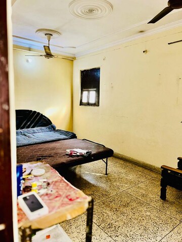 Bedroom in 2 BHK Apartment at Gtb Enclave – for Rent