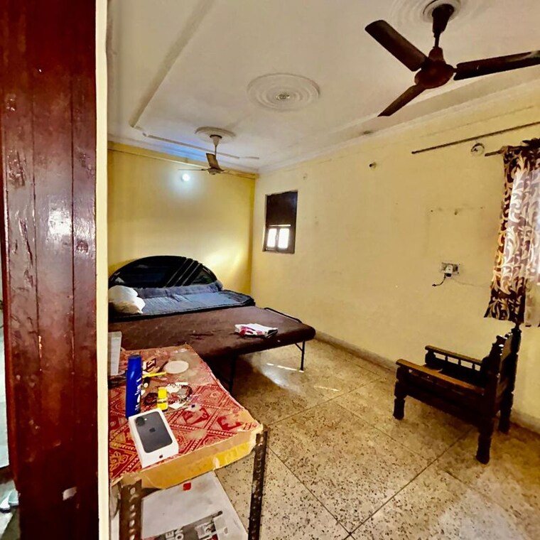 Master Bedroom, gtb enclave 2 Bedroom 1000 Sq.Ft. Apartment In Gtb Enclave Delhi 9997837