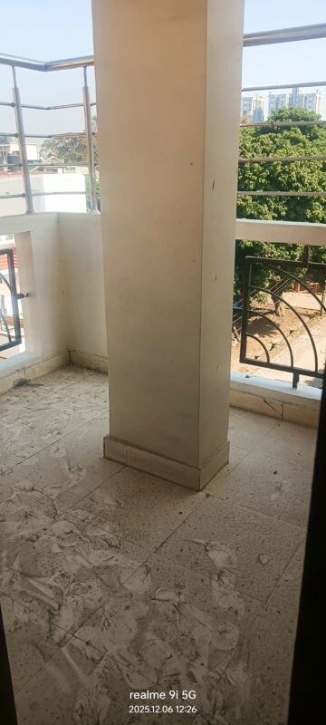 Room in 3 BHK Apartment at Morabadi – for Sale