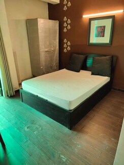 3.5 BHK + Pooja Room,Servant Room,Study Room,Extra Room Apartment For Sale in Unitech Uniworld Gardens