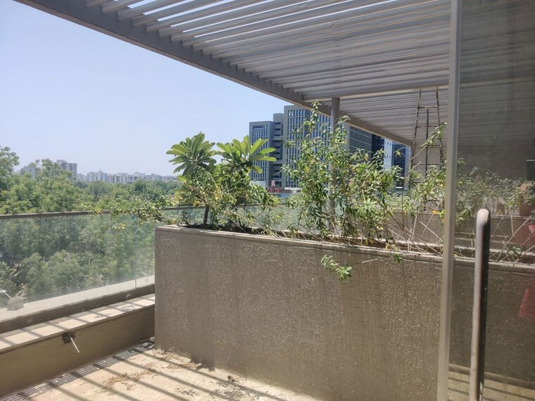 Balcony, shreeya-amalga Commercial Office Space 1200 Sq.Ft. In Thaltej Ahmedabad 9997873