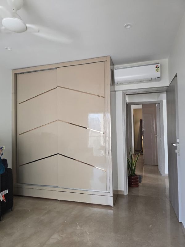 2 BHK + Pooja Room Apartment For Rent in Bandra West