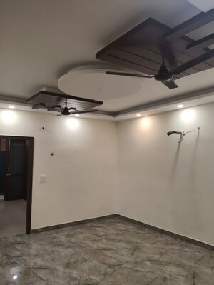 Room in 2 BHK Builder Floor at Ansal Plaza Sector-23, Sector 23 – for Rent