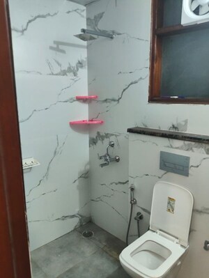 Team Area in 2 BHK Builder Floor at Ansal Plaza Sector-23, Sector 23 – for Rent