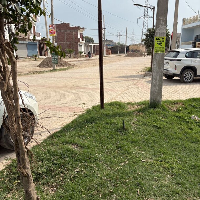  Parking, dera bassi  100 Sq.Yd. Plot In Dera Bassi Mohali 9997995
