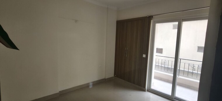 Room, amrapali-crystal-homes 3 Bedroom 1375 Sq.Ft. Apartment In Sector 76 Noida 9998044