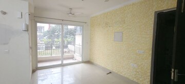 Room in 3 BHK Apartment at Amrapali Crystal Homes, Sector 76 – for Rent