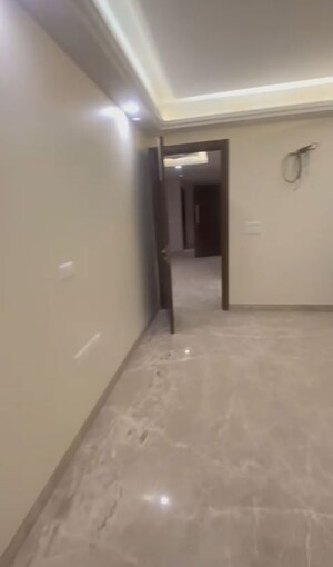 Room in 3 BHK Apartment at Ansal API Esencia, Sector 67 – for Rent