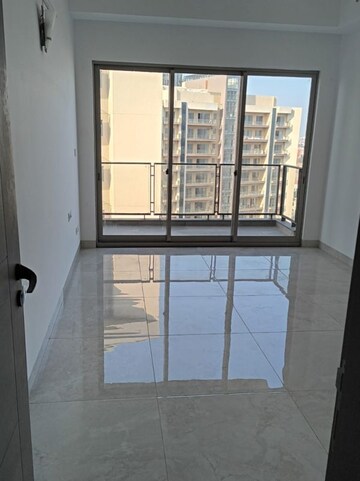 Room in 3.5 BHK Apartment at Shalimar One World Belvedere Court 3, Malesemau – for Rent