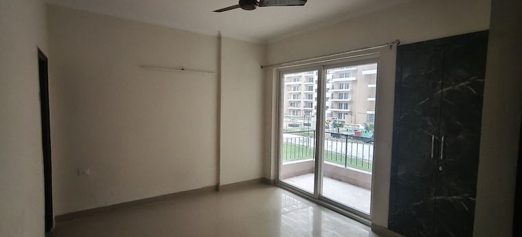 Room, amrapali-crystal-homes 3 Bedroom 1700 Sq.Ft. Apartment In Sector 76 Noida 9998279