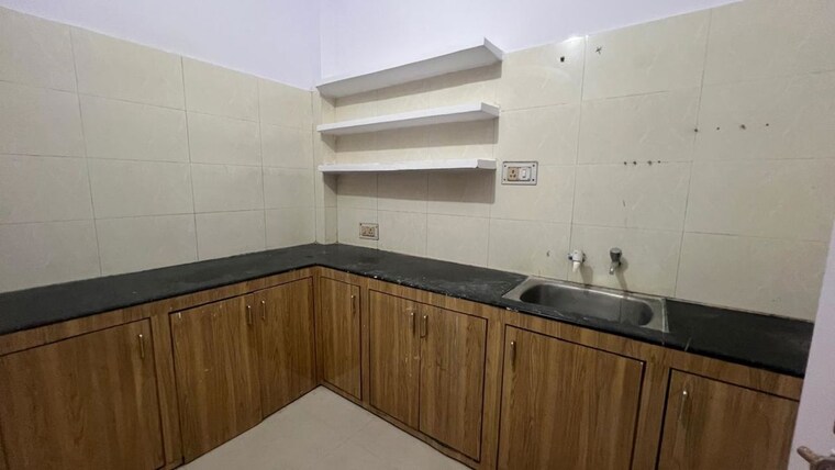 Kitchen, sant nagar 2.5 Bedroom 928 Sq.Ft. Builder Floor In Sant Nagar Delhi 9998174