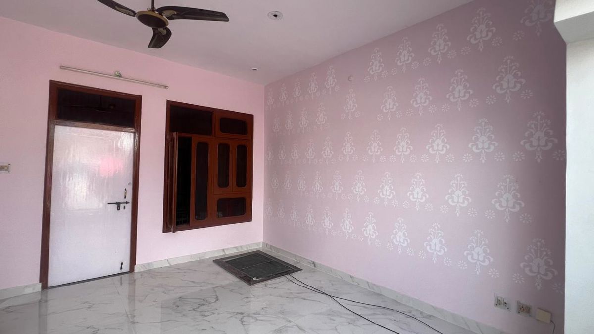 2.5 BHK Builder Floor For Sale in Sant Nagar